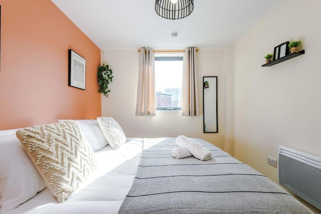 Modern 2br Near Centre - Free Parking Garage Apartamento *